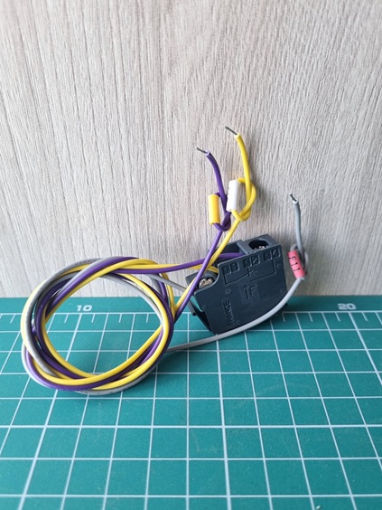 Блок-контакт вспомогательный AX, 1CO, 4A 250VAC15//6A 24VDC12//0.3A 250VDC12, для SDM6-100_SDM6-1600