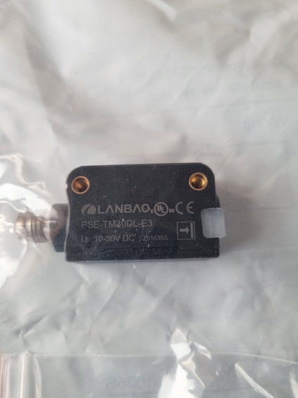 LANBAO PSE-TM30DL-E3 оптический датчик 32,5x10,6x20мм лазер Sn=30м (T-тип) разъем M8 излучатель