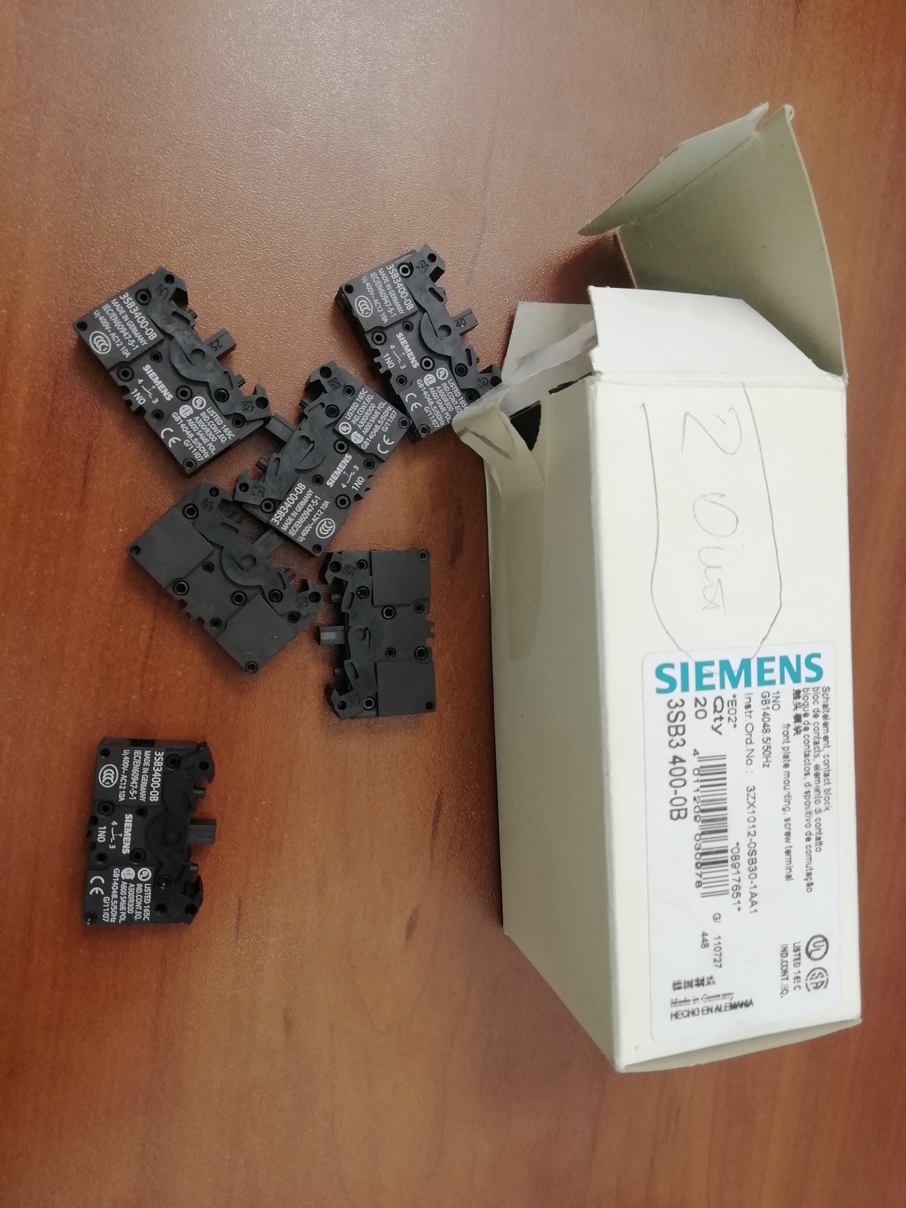 Дополнительный контактный блок 1НО Siemens 3SB3400-0B