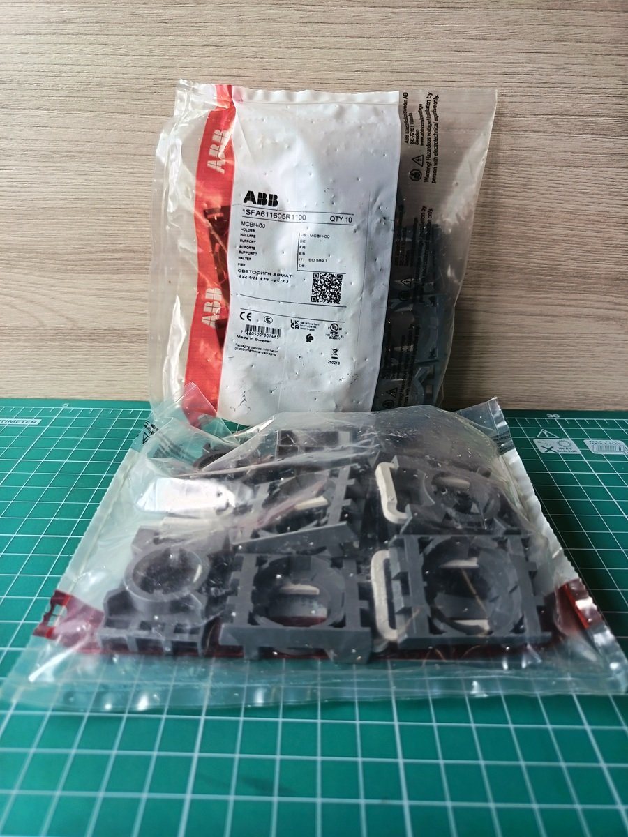 Колодка монтажная MCBH-00 (на 3 элемента)