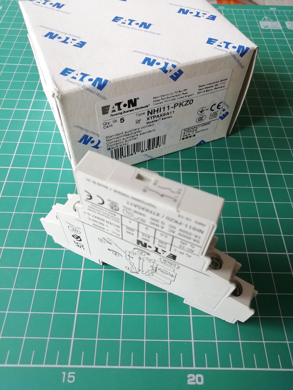 Блок-контакт вспом. NHI11-PKZ0, 1NO+1NC, 3.5A(240VAC), боковой монтаж, для PKZM, PKM0, PKE