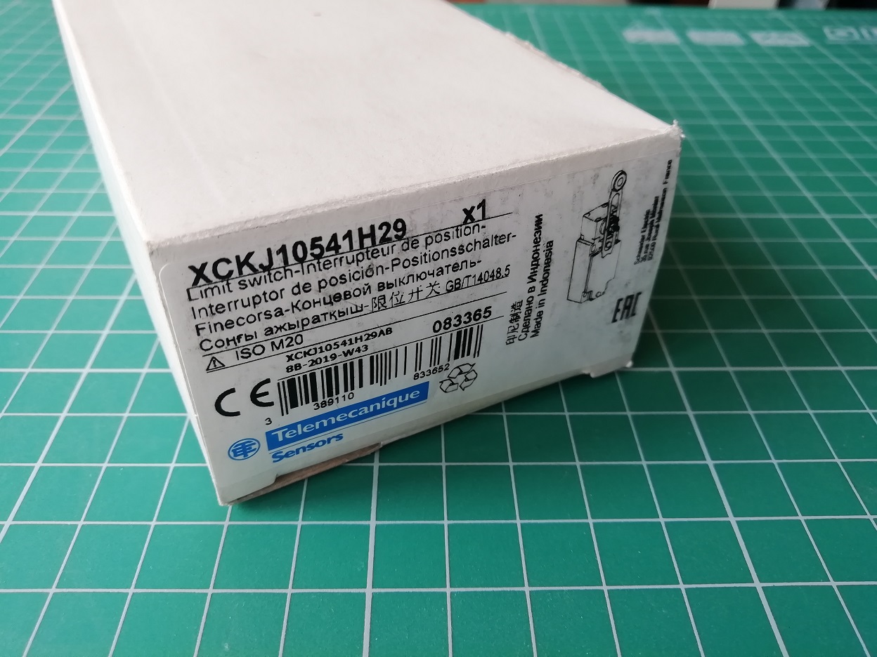 КОНЦЕВОЙ ВЫКЛЮЧАТЕЛЬ РОЛИК РЕГ. ДЛИННОЙ XCKJ10541H29