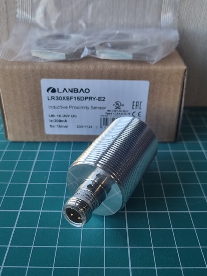 LANBAO LR30XBF15DPRY-E2 индуктивный датчик М30х63мм PNP NO/NC Sn=15мм разъём М12