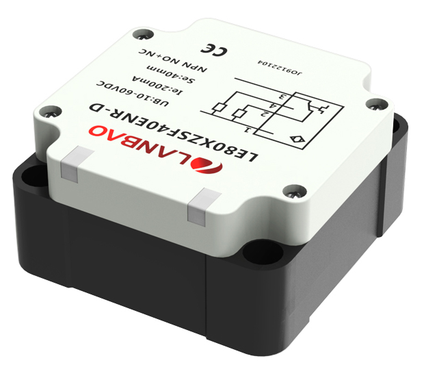 LANBAO LE80XZSF40LIUM-E2 Индуктивный датчик 40 мм, прямоугольный, заподлицо, 15…30 DC, 0…10V 0…20mA,