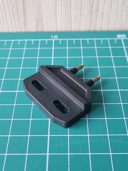 Контакт дверей лифта (штепсель), серия Z Z73