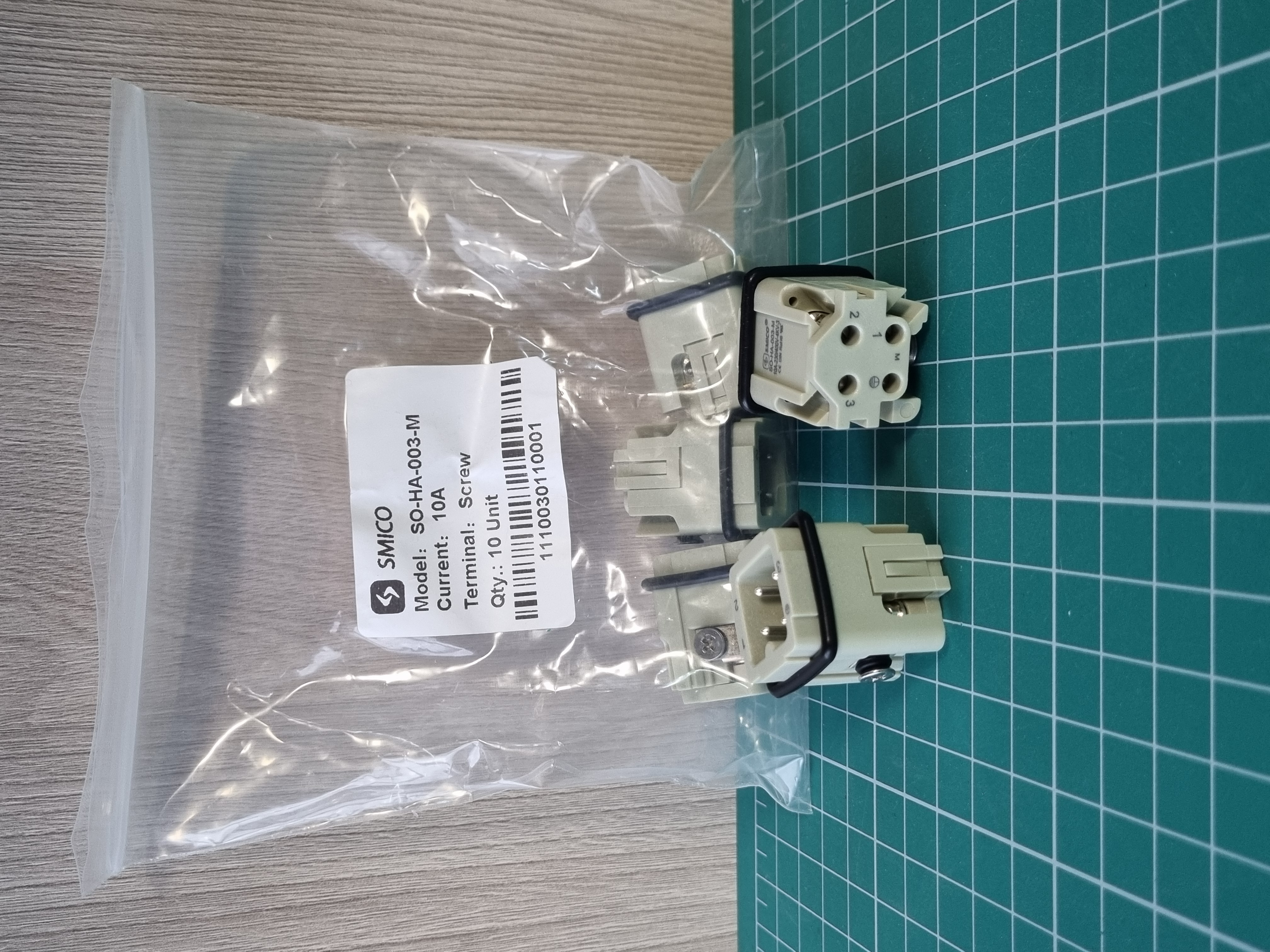 Вставка контактная, размер H3A, тип вилка, 3P+PE, 10A, 230/400V, винтовой зажим