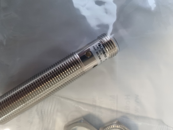 LANBAO LR12XBF04DPOY-E2 индуктивный датчик M12x63мм PNP NO Sn=4мм разъем M12