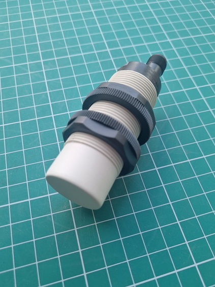 LANBAO CR30XSCN25DPRY-E2 емкостной датчик M30 PBT  PNP NO+NC Sn=25мм M12