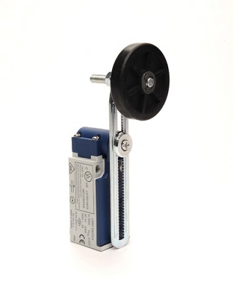 Концевой выключатель, привод реверсивный резиновый ролик 40мм с угловым действием, регулировка по вылету и высоте (1НЗ+1НО, синхронное сраб.), серия L5, пластиковый корпус (240В AC, 3А), IP65