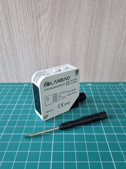 LANBAO PTE-BC200DFB-E2 оптический датчик 50x50x18мм PNP/NPN NO/NC Sn=2000мм (D-тип) разъем M12