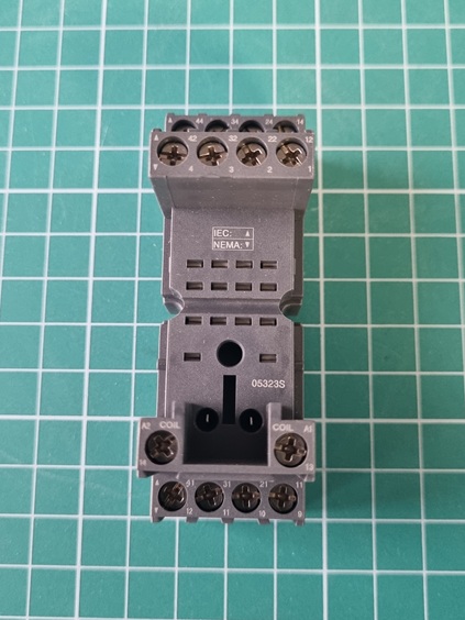 Цоколь SKB14-E, 10A(300V),винтовой зажим, черный, на рейку DIN35/панель, для RKE, RKF, R4N, MY4, 55.34, KMY4, PT4, RCM5