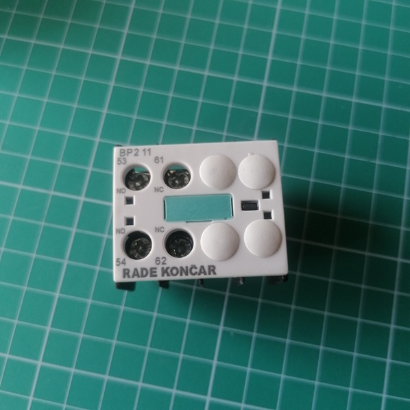 Блок-контакт вспом. BP2 11, 6A(230VAC), 1NO+1NC, фронт. монтаж, для CNN 9_70