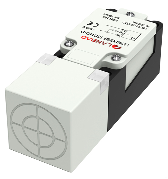 LANBAO LE40XZSN20DNR-E2 Индуктивный датчик 40x40x129 NPN NO+NC DC Sn=20мм разъем М12