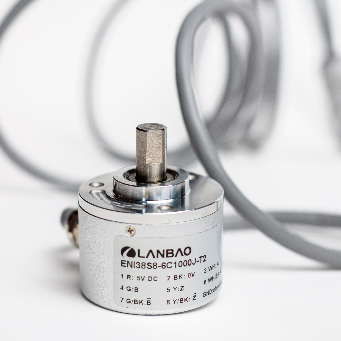 LANBAO ENI38S8-6E2048H-T2 энкодер ?38 сплошной вал 8мм 2048имп/об HTL/PUSH PULL 8-30DC кабель 2м