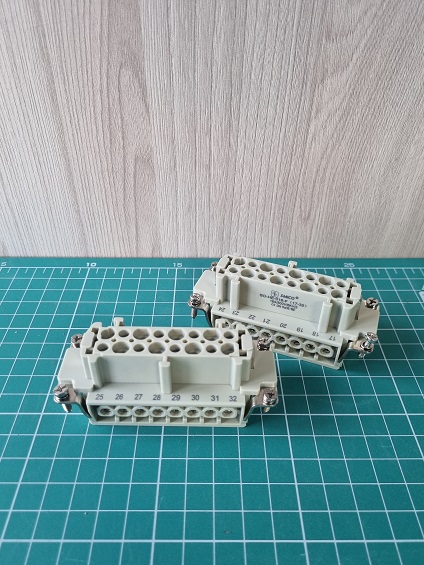 Вставка контактная, размер H16B, тип гнездо, 16P+PE (17-32), 16A, 500V, винтовой зажим