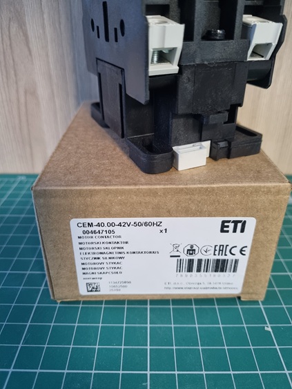 Контактор CEM40.00 катушка 42V AC 50/60Hz