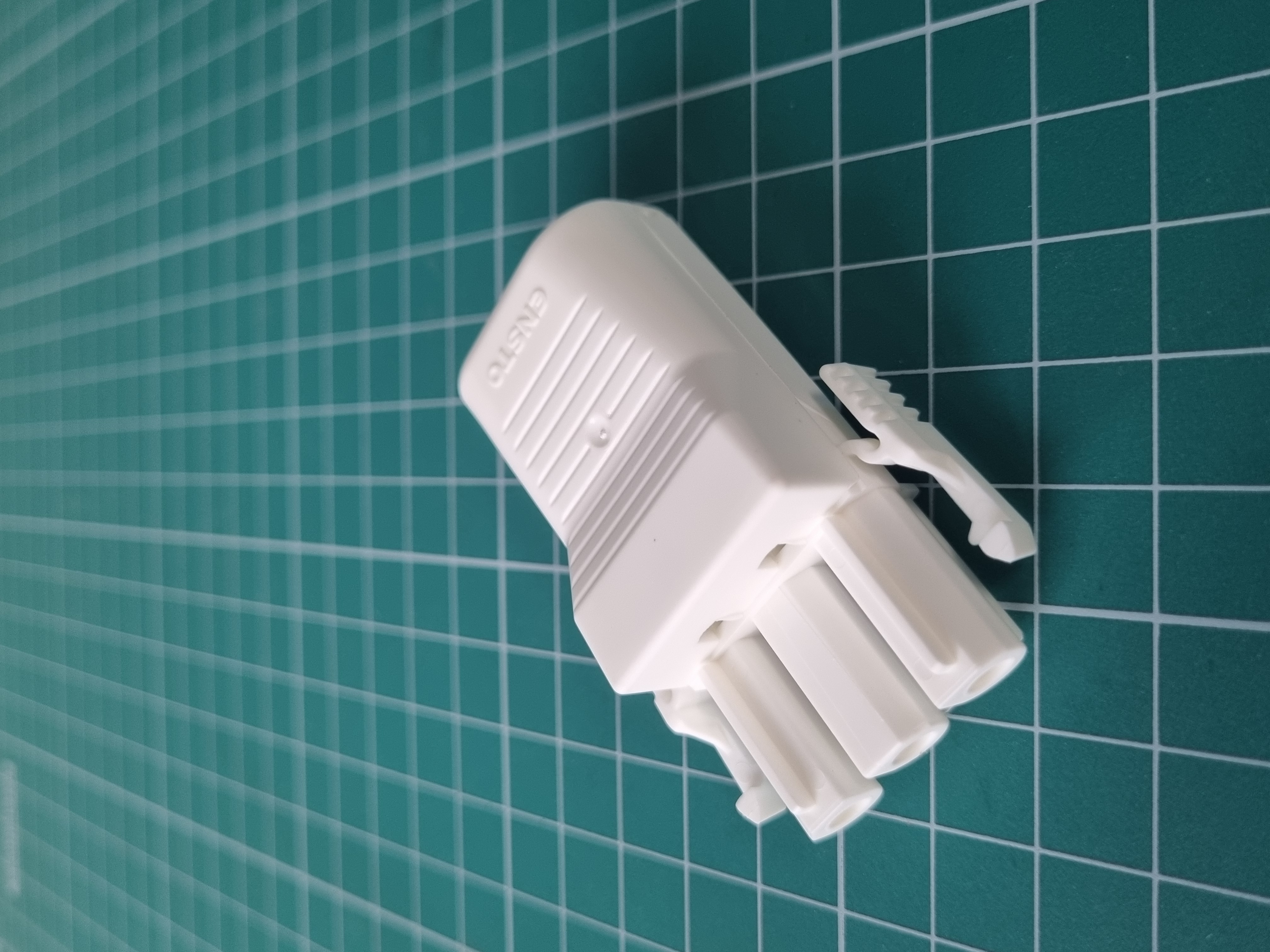 Розетка с огран-ем натяжения NAC32S.W