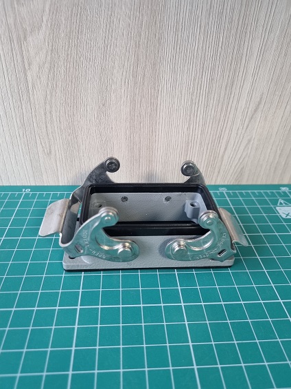 Корпус разъема, размер H10B, приборный, с фиксатором, металл, IP65, RAL 7037