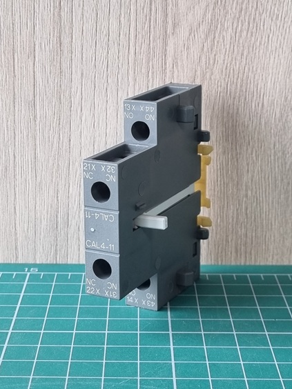 Блок-контакт боковой CAL4-11 (1NO+1NC) для AF09...AF96, 4A-AC15