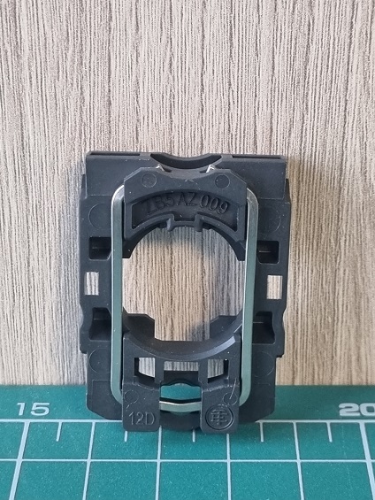 ФИКСИРУЮЩАЯ ПЛАСТИНА ZB5AZ009