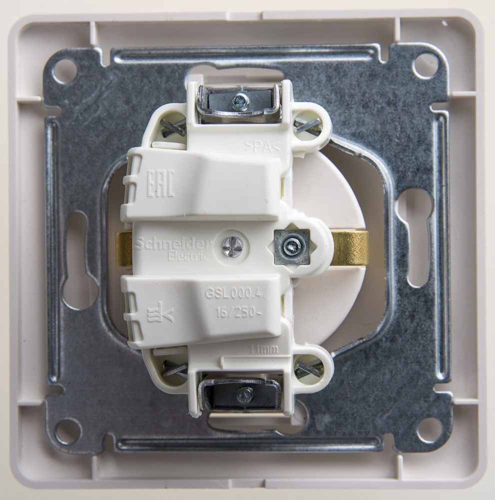 GLOSSA РОЗЕТКА с заземлением без шторок, 16А, в сборе, ПЕРЛАМУТР