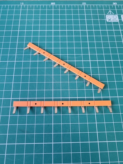 Перемычка гребневая SR08B(RAL2000), для SRU*-E, SRC*-E