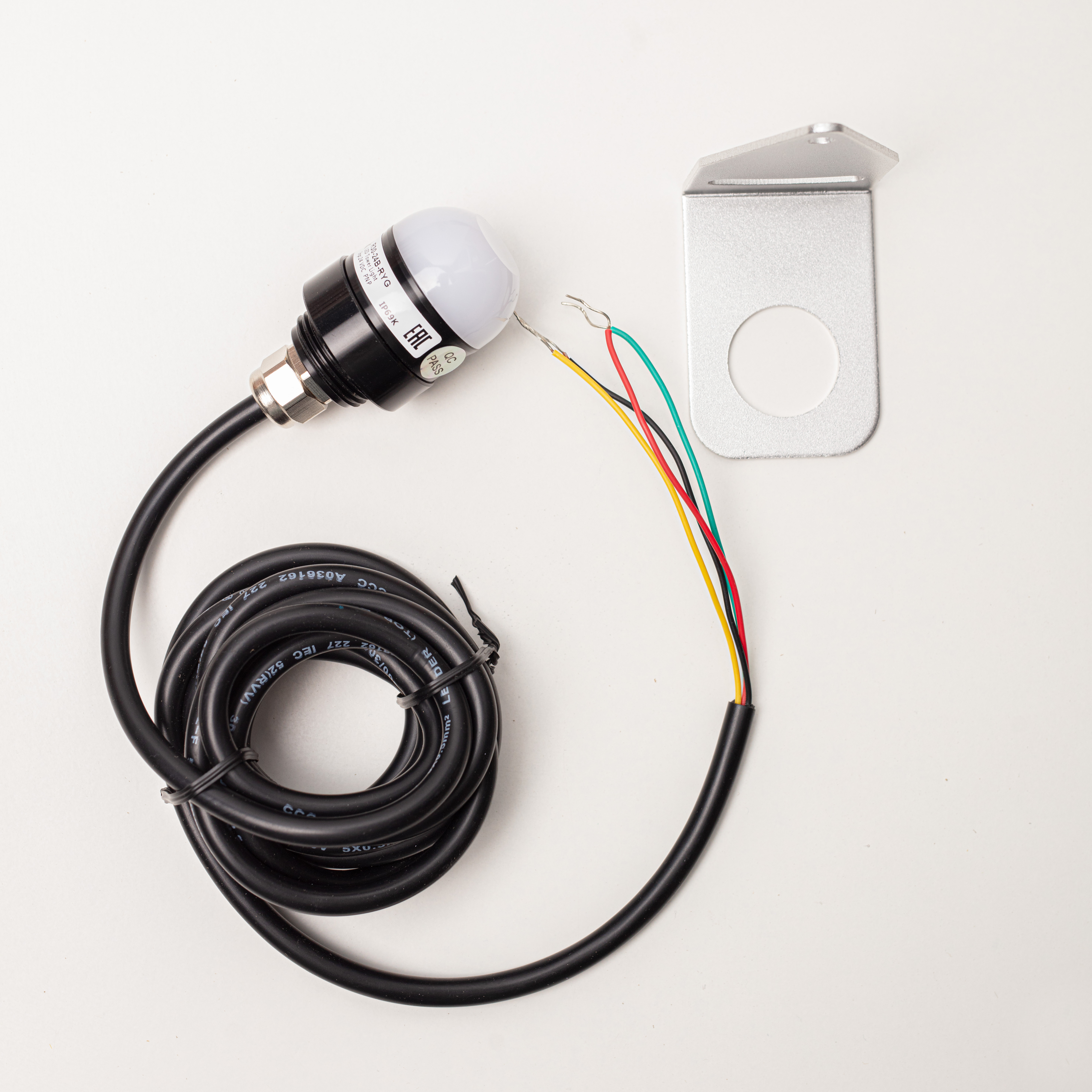 RAVENTEK R30-24B-RYG светосигнальный маячок ?30 постоянное свечение без зуммера IP69K RYG кабель 2м