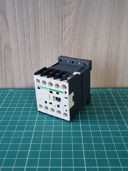 КОНТАКТОР K 3P,6А,НО,24V 50/60ГЦ LC1K06 10B7