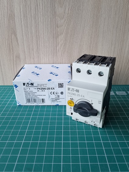 Авт. выключатель PKZM0-25-EA, 3P, In=25A, 690VAC, Icu=50kA/400V, It=20_25A, Ie=15.5In, 12.5kW(415VAC), CLASS 10A, управление рукояткой