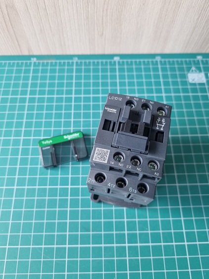 КОНТАКТОР 3Р,12 A,НО+НЗ,220V50ГЦ