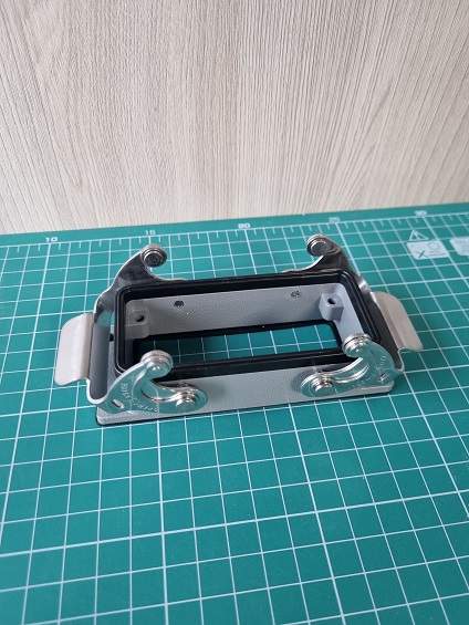 Корпус разъема, размер H16B, приборный, с фиксатором, металл, IP65, RAL 7037