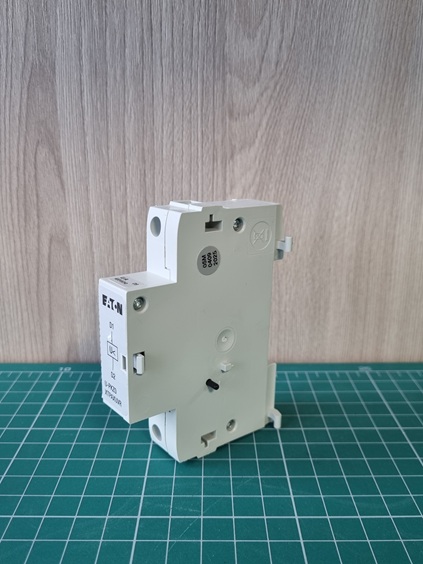 Расцепитель минимального напряжения Eaton Moeller® U-PKZ0, PKZ0(4), PKE, AC, 400 В 50 Гц, винтовые клеммы