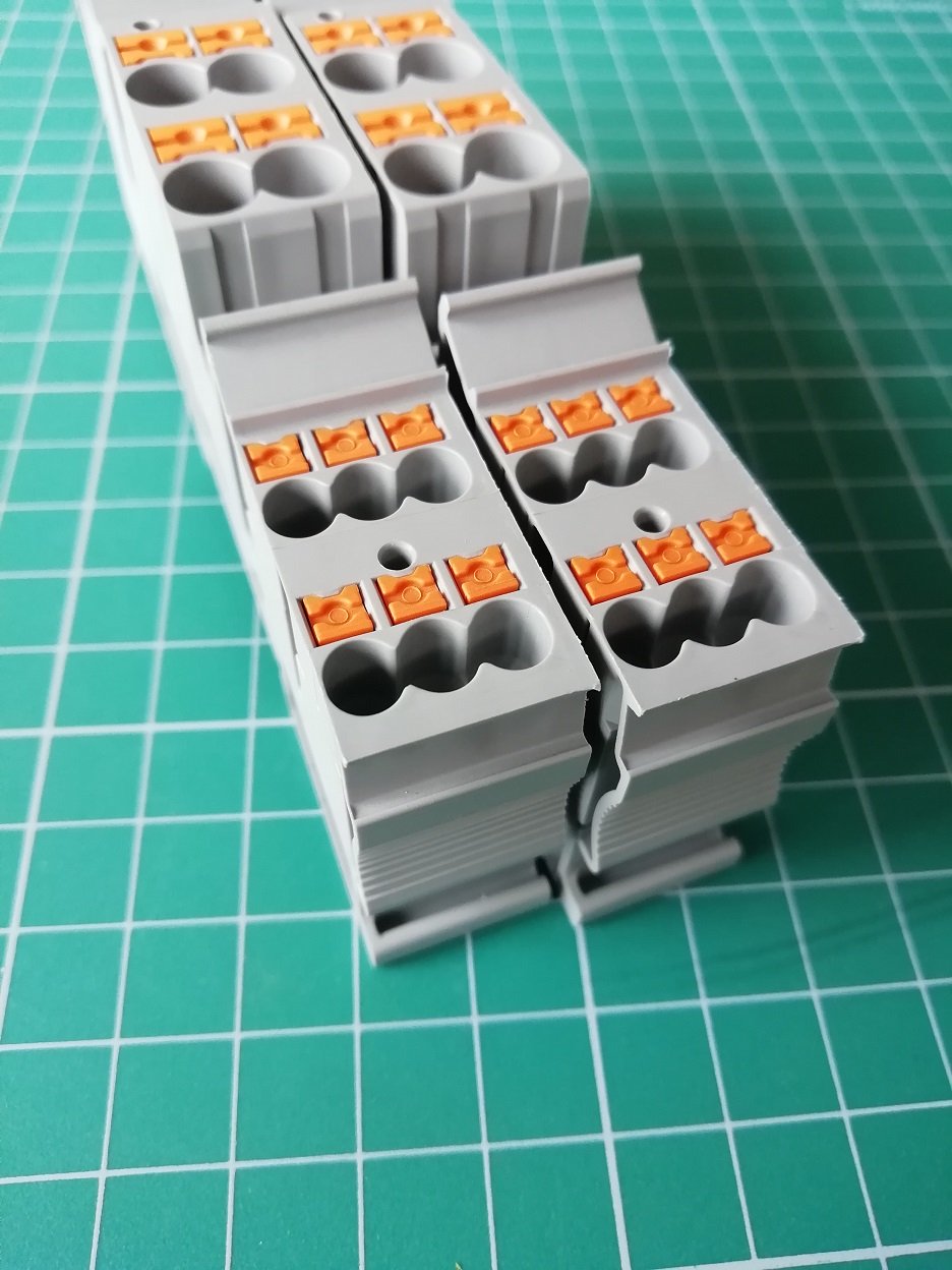 Клемма потенциальная PTU 35/4X6/6X2,5 /16,3mm, гибридная, 1 присоед. x35mm2, 4 присоед. x6mm2, 4 присоед. x2,5mm2, 105A, 1000V, серая