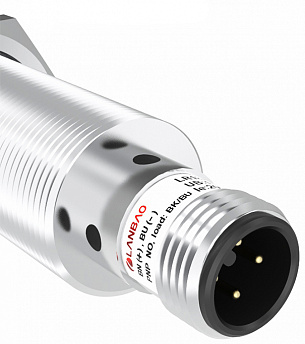LANBAO LR18XCN08LIUM-E2 индуктивный датчик M18x69мм 0-10V + 0-20mA 1,6...8мм разъем М12