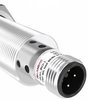 LANBAO LR18XCN08LIUM-E2 индуктивный датчик M18x69мм 0-10V + 0-20mA 1,6...8мм разъем М12