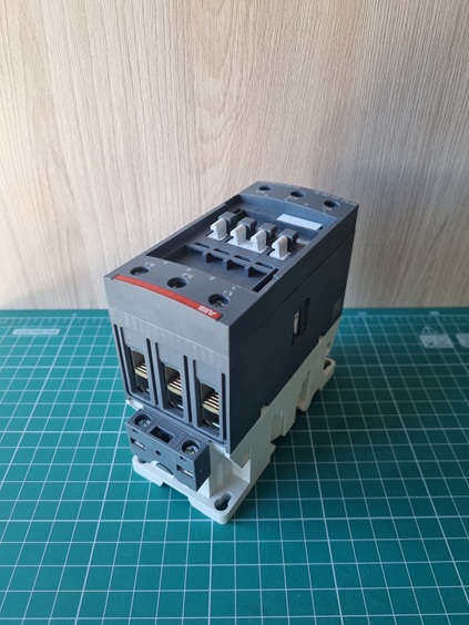 Контактор AF52-30-00-13 с универсальной катушкой управления 100-250В AC/DC