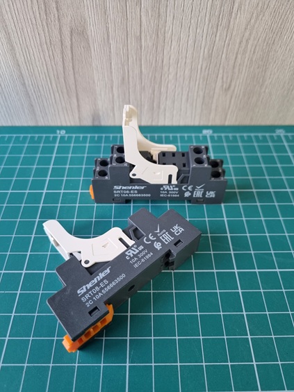 Цоколь SRT08-ES+SR20L, 10A(300V), с фиксатором, винтовой зажим, черный, на рейку DIN35/панель, для RFT2CO, 46.52, G2R-2, KRI2