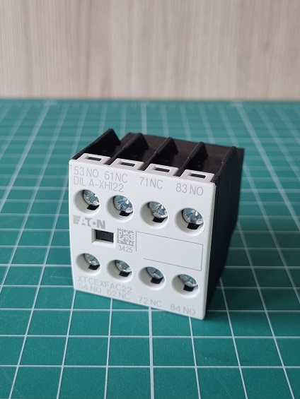 Блок вспомогательных контактов DILA-XHI22 4 полюса, 2НО+2НЗ, винтовые зажимы XTCEXFAC22