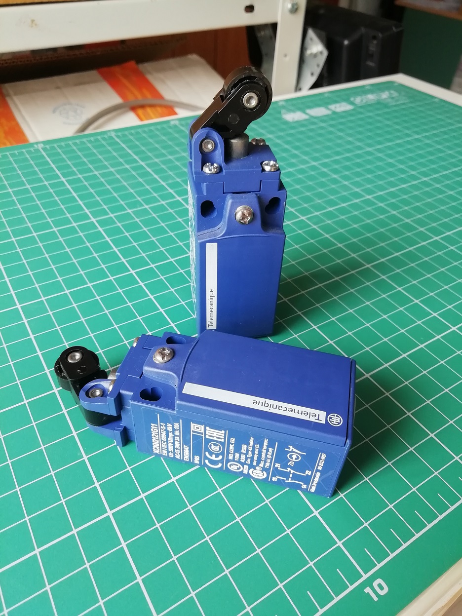 КОНЦЕВОЙ ВЫКЛЮЧАТЕЛЬ 1НО1НЗ ВВОД PG11 XCKN2121G11