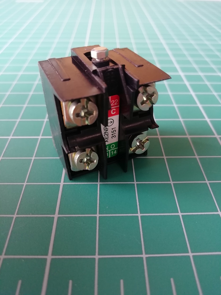 БЛОК ИНЕРЦ. КОНТАКТОВ 1НЗ+1НО XE2NP 3151