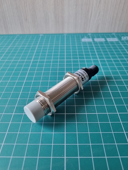 LANBAO CR18XCN12DPOY-E2 Ёмкостной датчик М18х80мм PNP NO Sn=12мм разъем М12