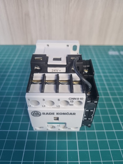 Контактор CNN 9 10, 3P, 9A/(25A по AC-1), 4.5kW(400VAC), 1NO, Uk=24VDC, Iвтяг=5,1А, Iудерж=0,12А