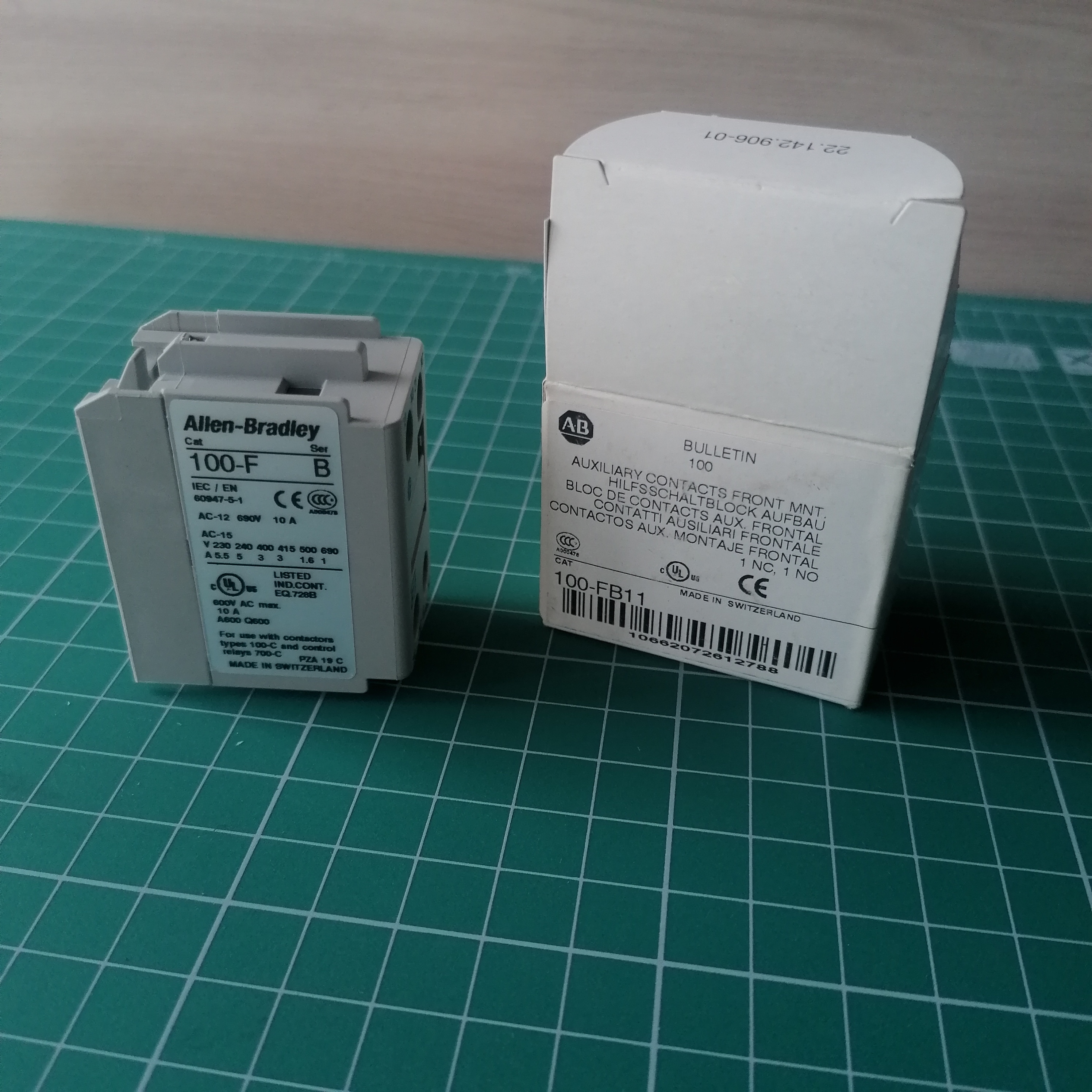 Дополнительный контактный блок для фронтального монтажа для контакторов серии 100-C30…C85 (100FB11)