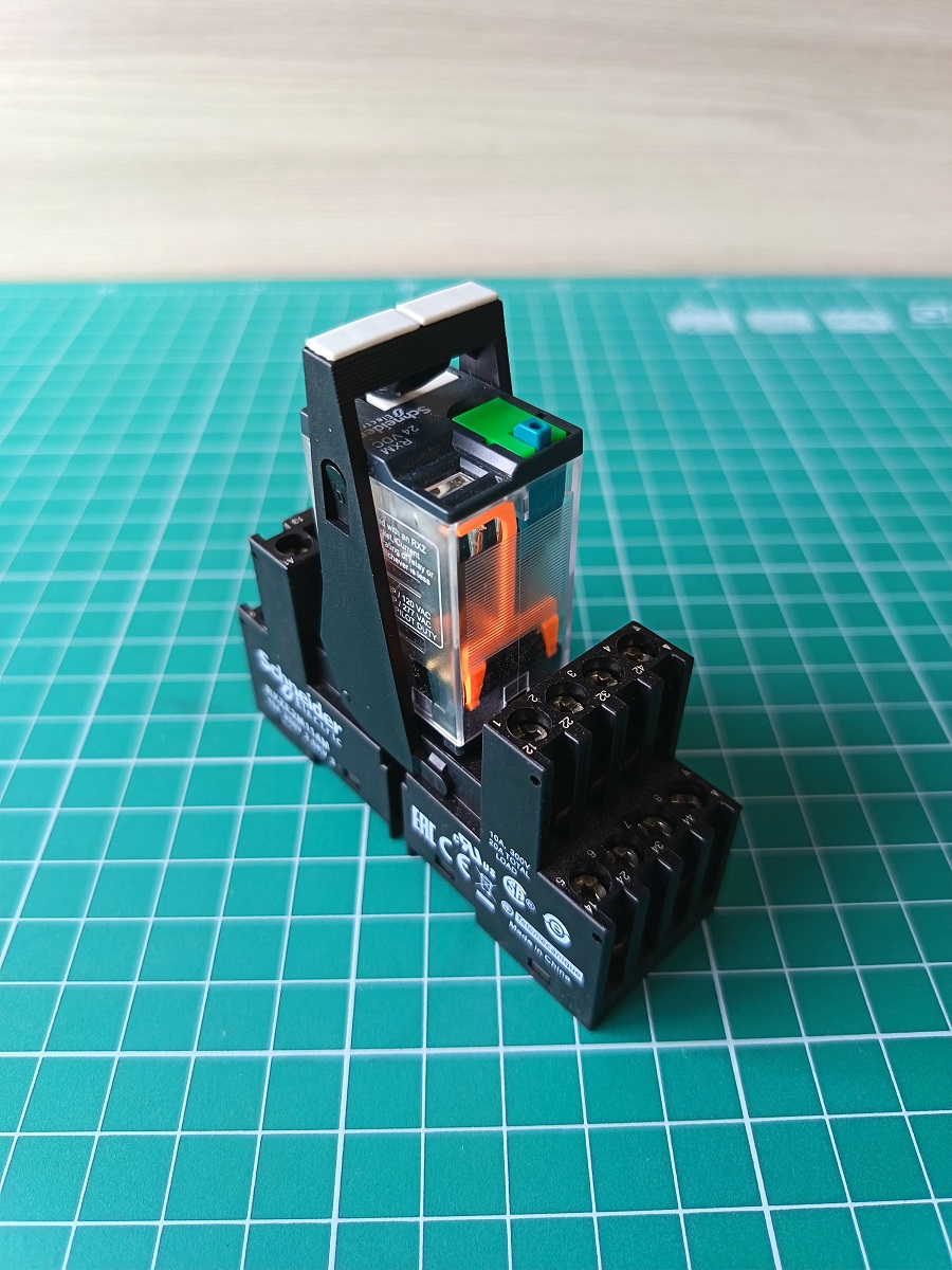 КОМПЛ.:РЕЛЕ,КОЛ.,4С/О,=24В,6А,МАРК,СК.