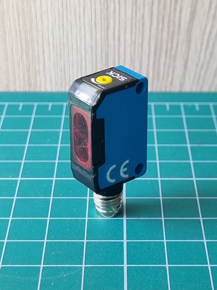 Фотоэлектрический датчик PNP NC, light ON, PNP NO,dark ON (6020688) WL150-P420 SICK