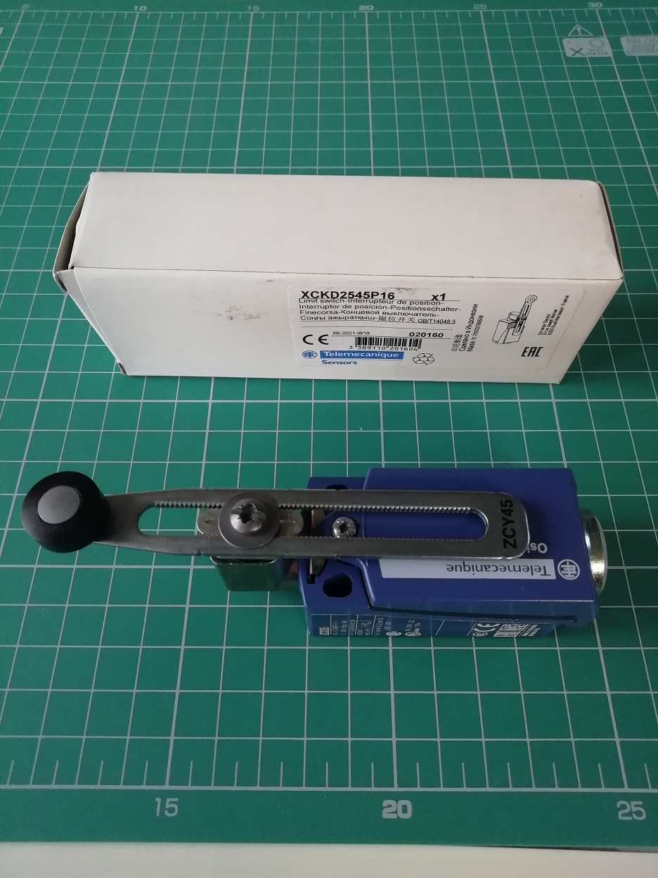 КОНЦЕВОЙ ВЫКЛЮЧАТЕЛЬ XC Standard, XCKD, термопластичный пластиковый роликовый рычаг регулируемой длины, 1NC+1NO, с задержкой срабатывания, M16