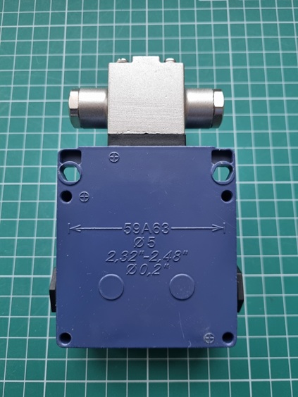 LANBAO LSAR-96MR концевой выключатель 4NC крестоообразного типа на 360°