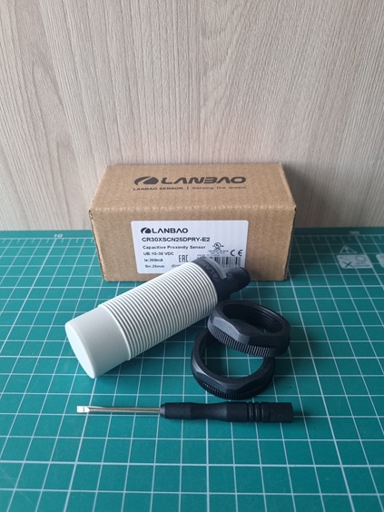 LANBAO CR30XSCN25DPRY-E2 емкостной датчик M30 PBT  PNP NO+NC Sn=25мм M12
