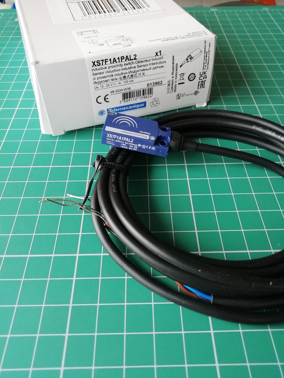 ИНДУКТИВНЫЙ ДАТЧИК ФОРМАТА F XS7F1A1PAL2