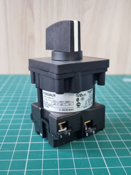 Кулачковый переключатель 12А (0 - 1) K1B002ALH